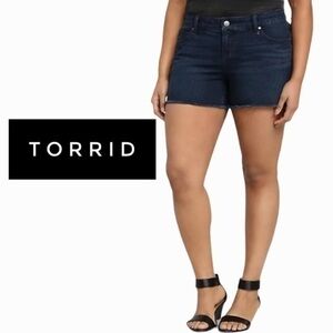 Torrid skinny short cut off shorts dark wash sz 12